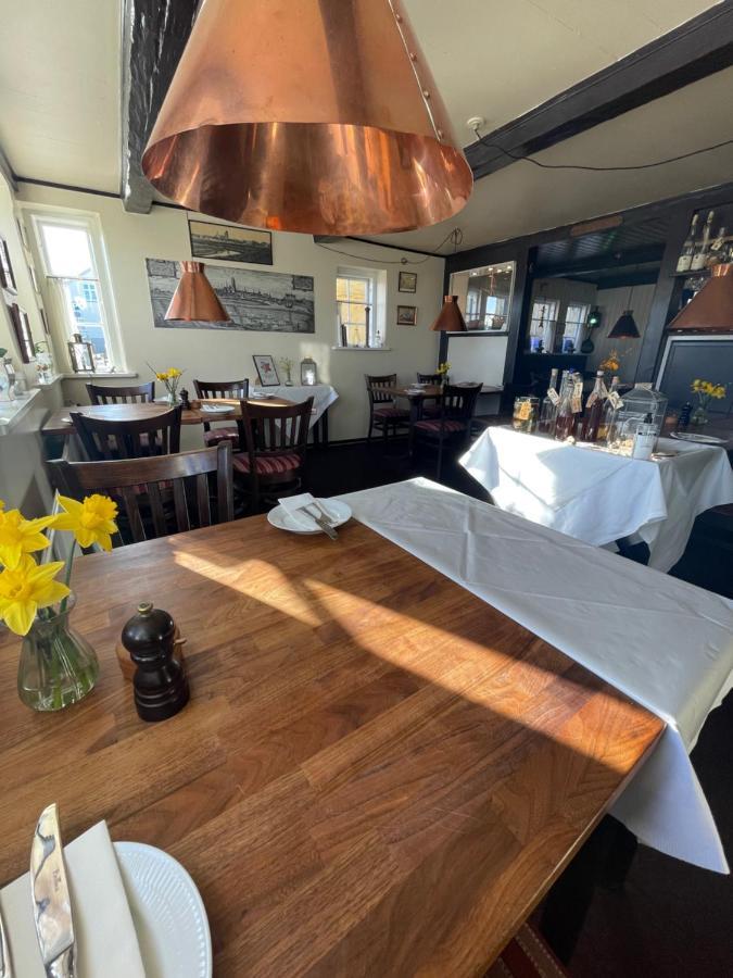 Restaurant Saelhunden Bed & Breakfast Ribe Exterior photo